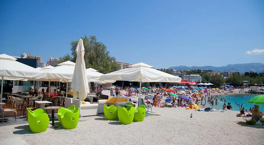 Luxury Beach Front Apt With Seaside View And Free Parking Split 0*,