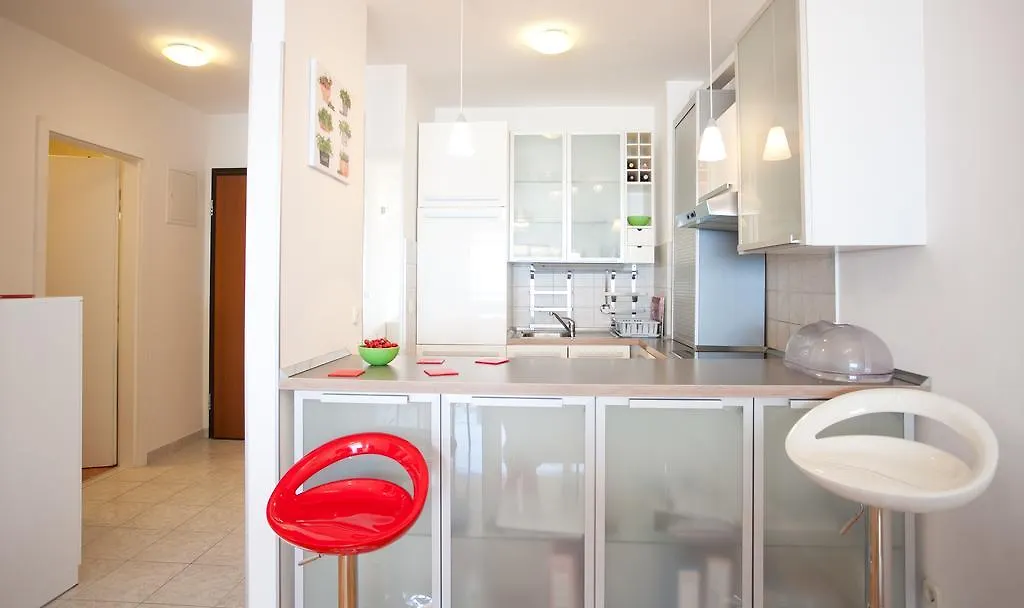 Apartment Luxury Beach Front Apt With Seaside View And Free Parking Split