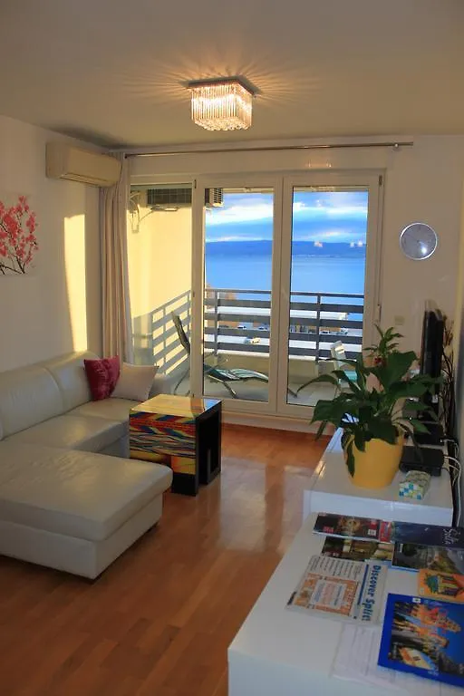 Apartment Luxury Beach Front Apt With Seaside View And Free Parking Split