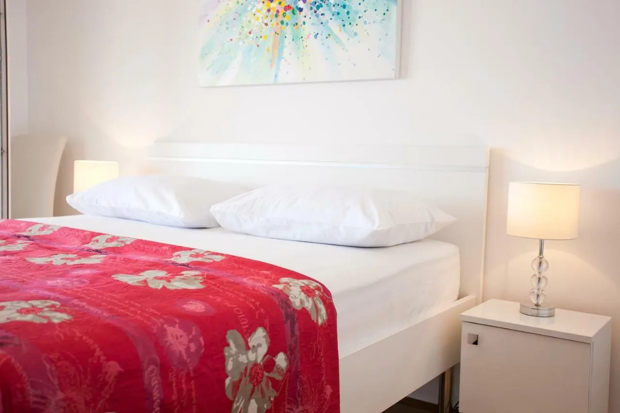 Apartment Luxury Beach Front Apt With Seaside View And Free Parking Split